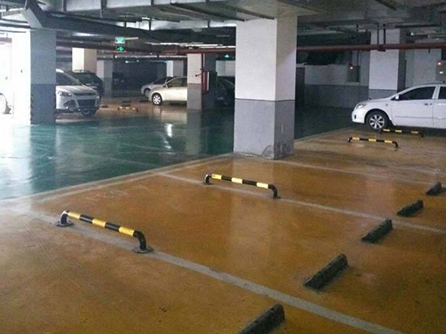 車(chē)庫(kù)防撞護(hù)欄