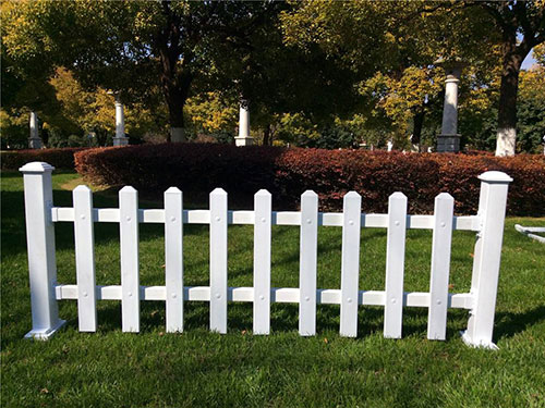 pvc草坪護(hù)欄