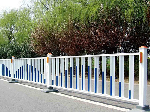 道路鋅鋼護(hù)欄案例